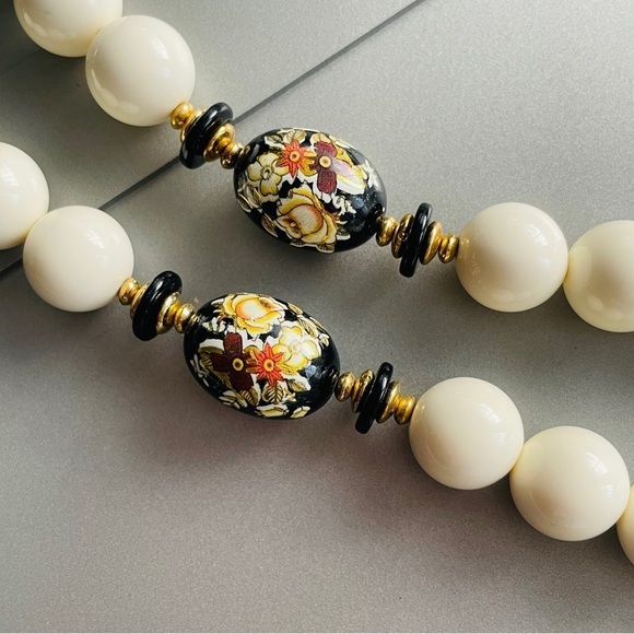 Vintage Painted Wooden Beads Faux Pearl Graduated Asian Necklace Cloison… - Picture 5 of 9